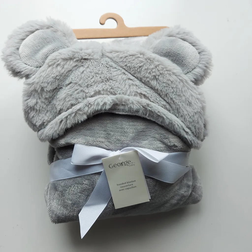 Brand new baby hooded blanket photo 1