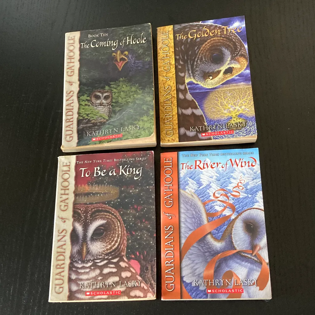 LOT OF 4 CHAPTER BOOKS  photo 1