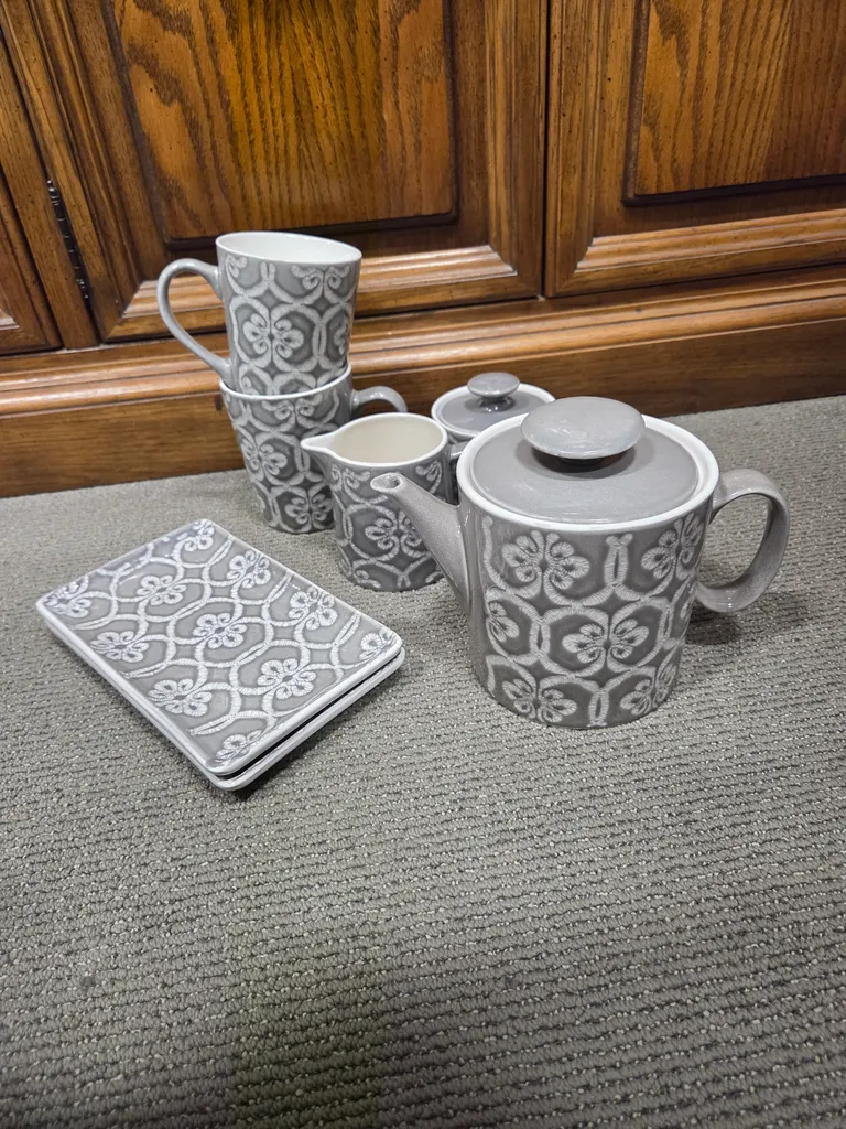 Ceramic Tea pot set photo 1