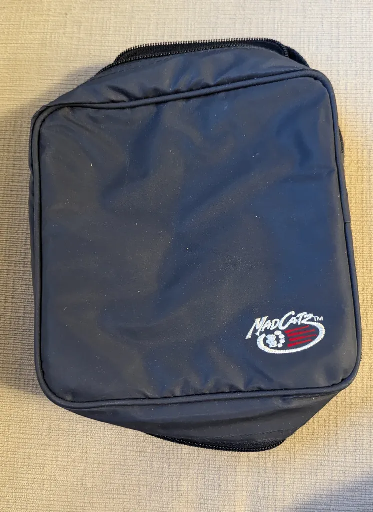 Mad Catz Travel Case photo 1