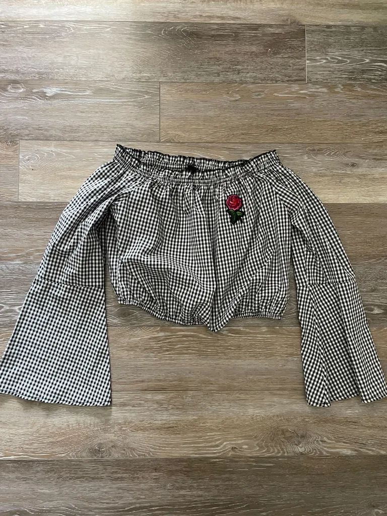 Crop top size small photo 1