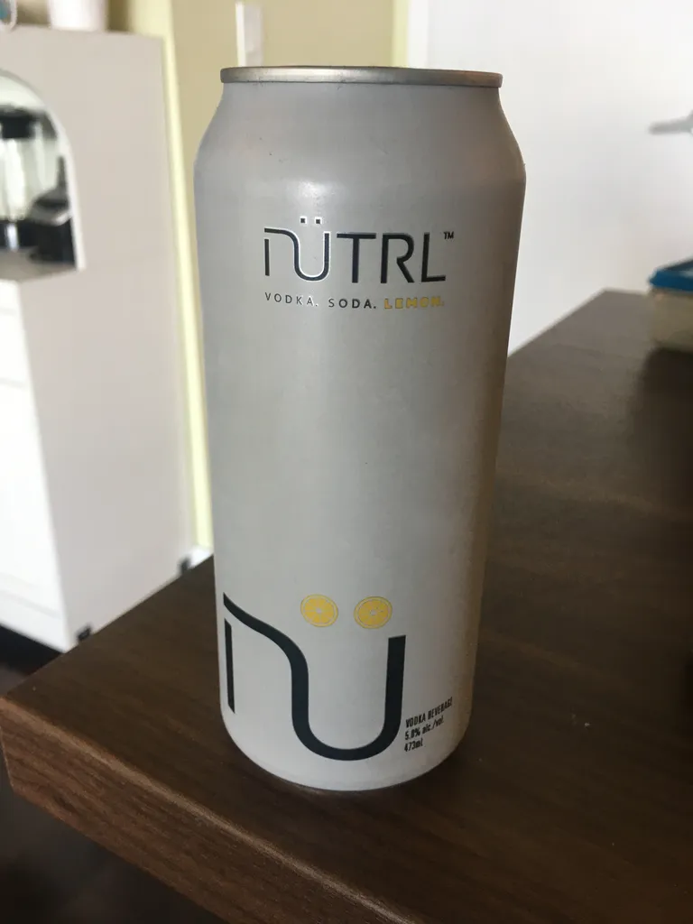 Nutrl Vodka Soda - Lemon photo 1