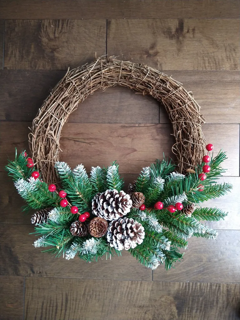 Holiday wreath photo 1
