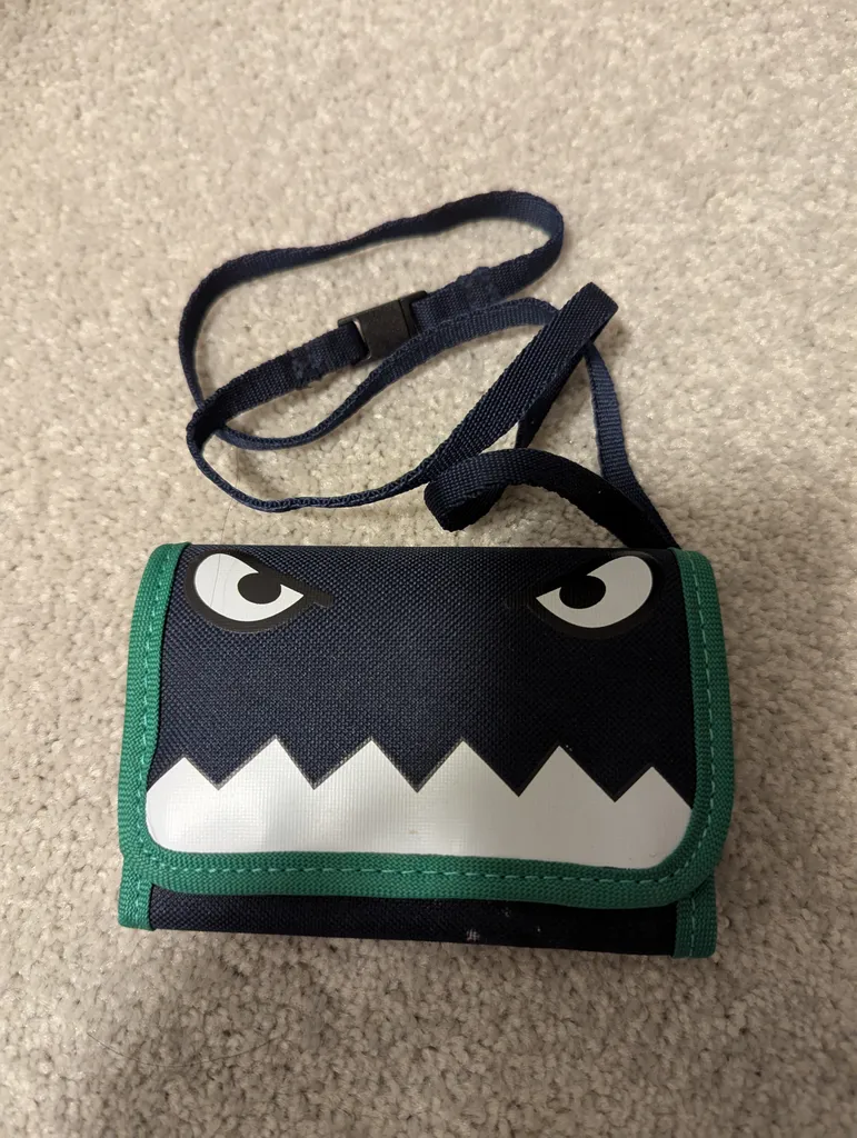 EUC Kids Wallet photo 1