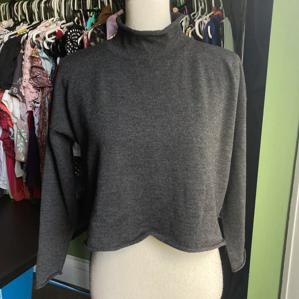 100% Wool turtle neck cropped sweater  photo 1