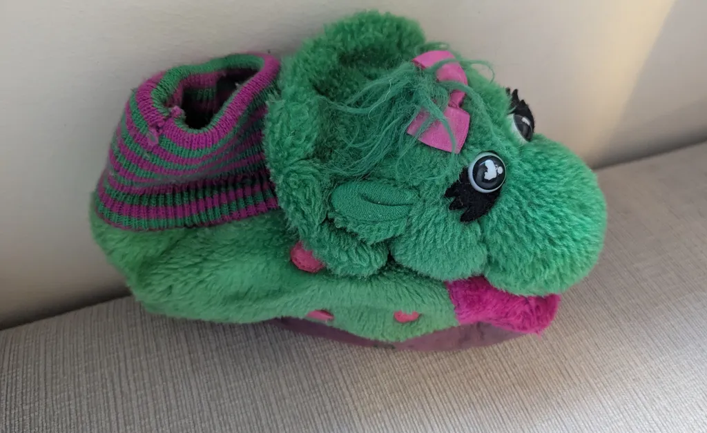 Vintage Baby Bop Slipper - Kids Size 9-10 (One Only) photo 1