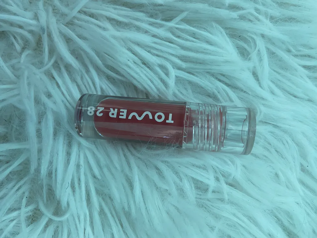 Tower 28 lipgloss  photo 1