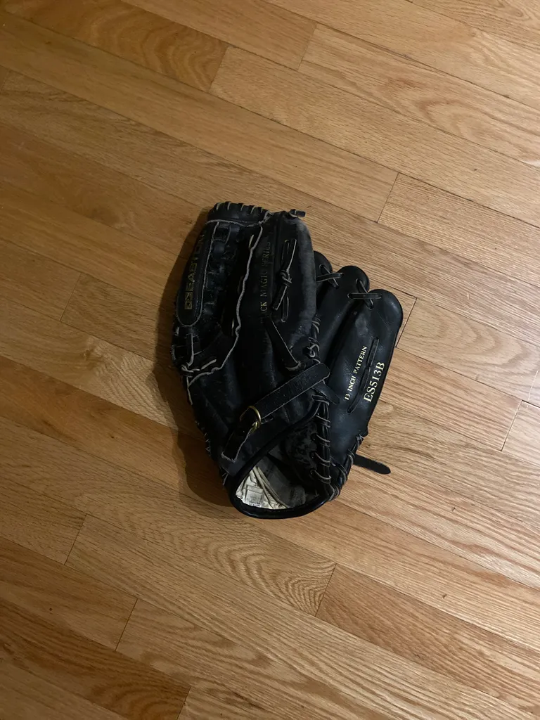 Baseball glove photo 1