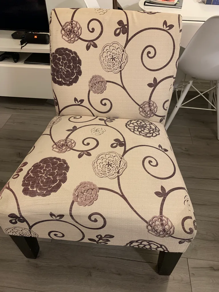 Accent chair (Free!) photo 1
