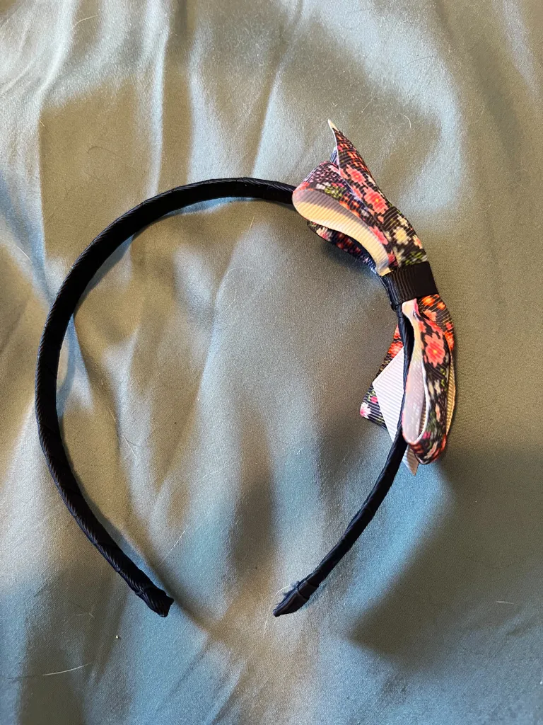 Head band with bow  photo 1