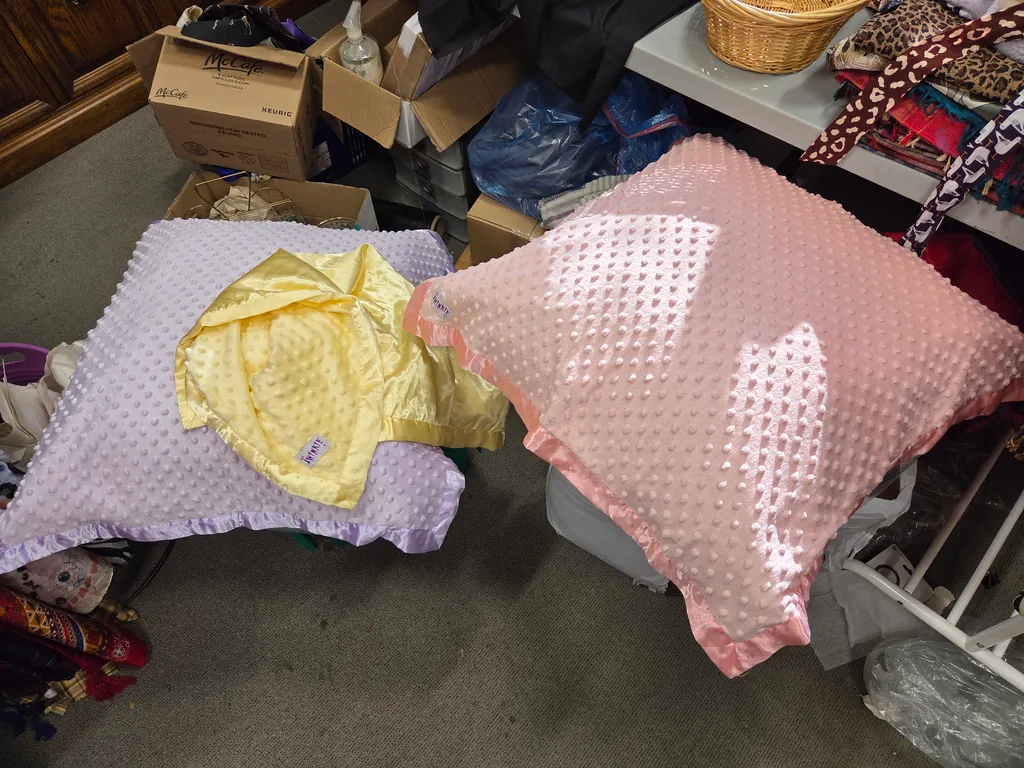 Twinky MINKY baby blankets  photo 1