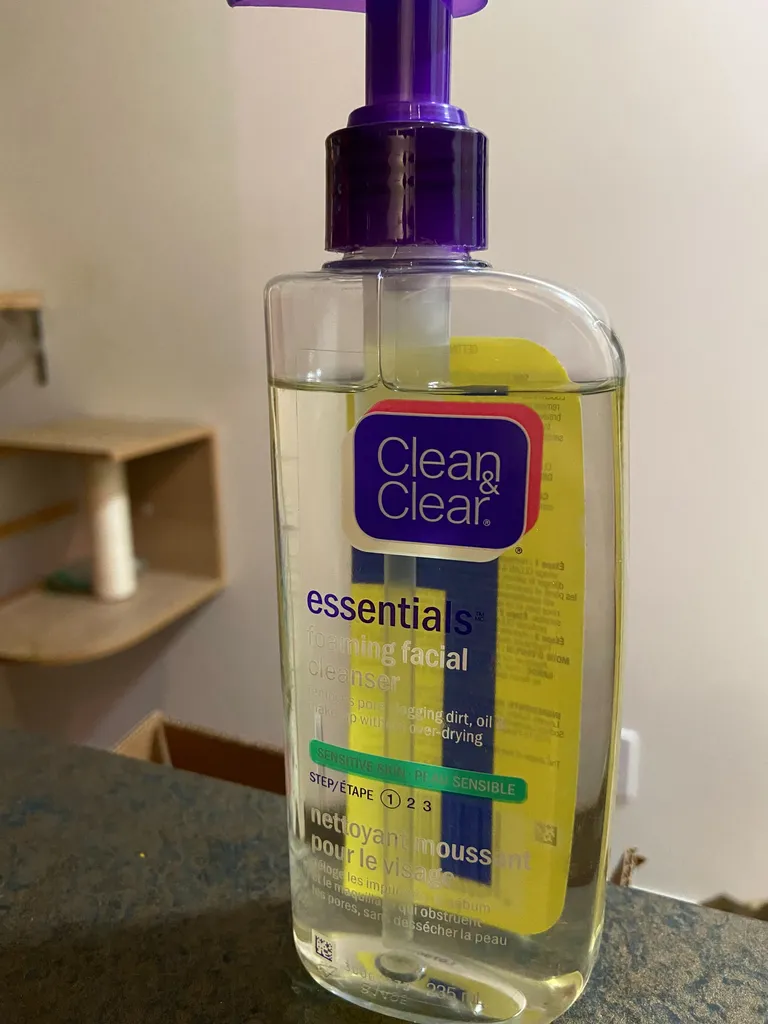 Face wash clean and clear photo 1