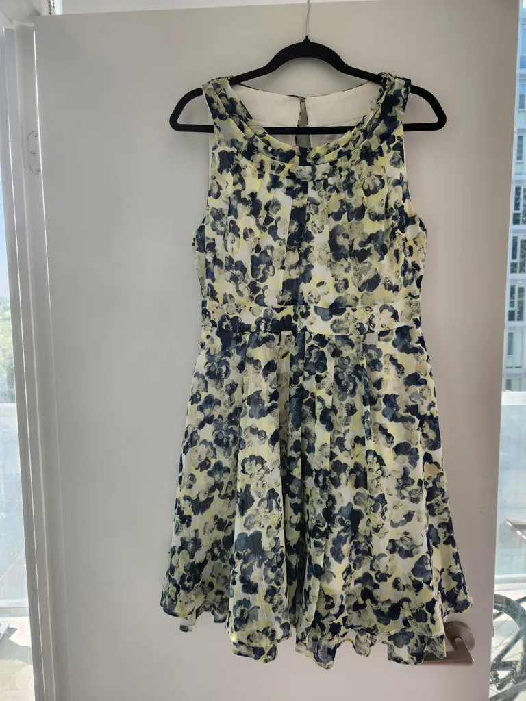 Floral dress  photo 1