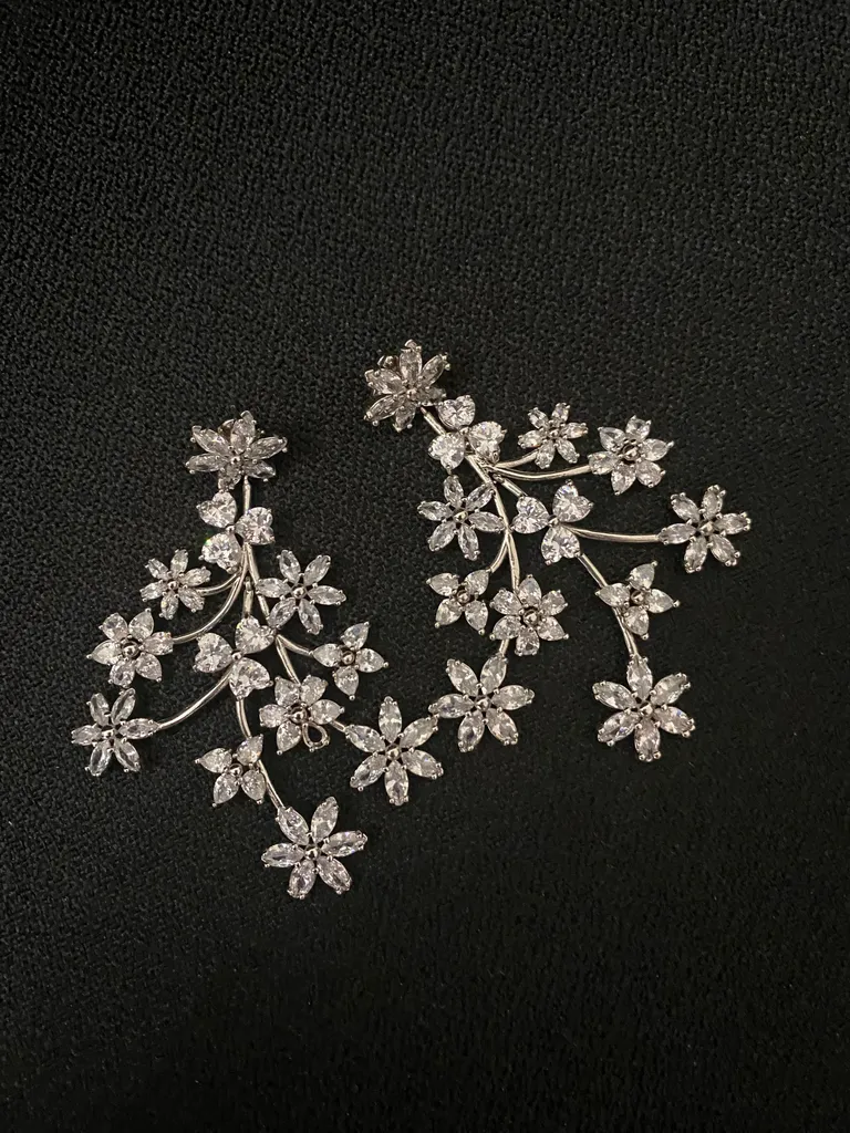 Floral Dangle Earrings photo 1