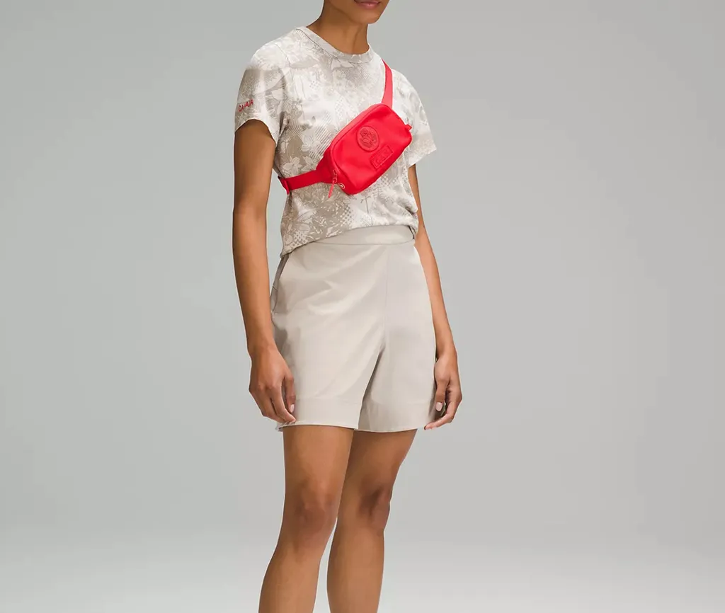 Lululemon Belt Bag photo 1