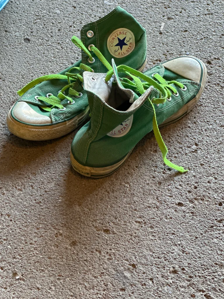 Green Converse photo 1