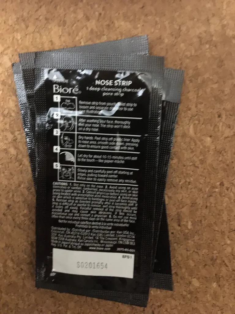 Charcoal pore strips (6) photo 1