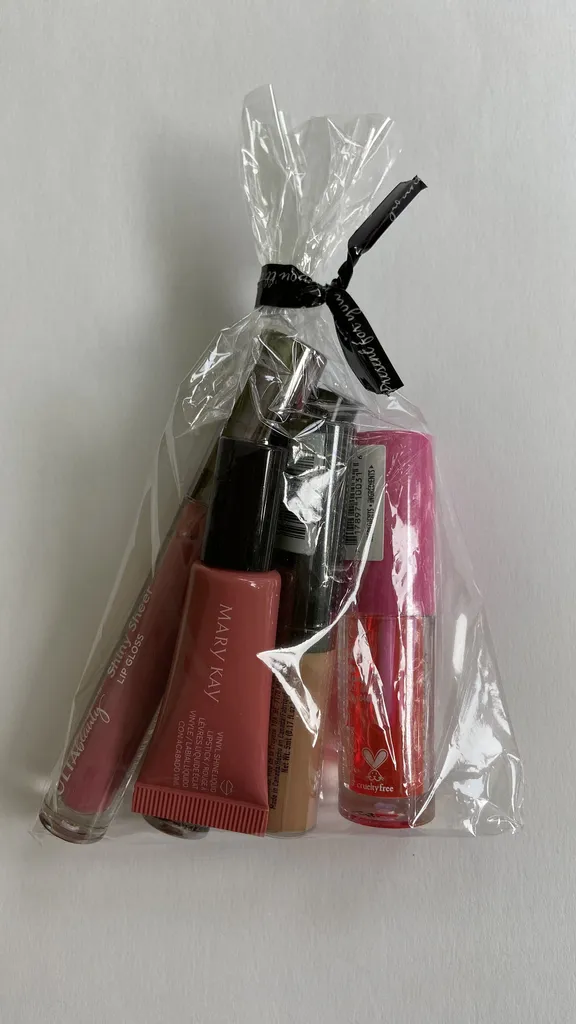 NEW Cosmetic photo 1