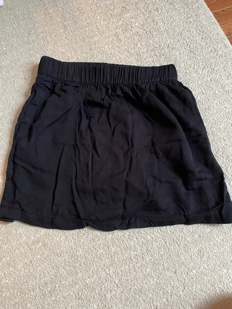 Skirt with pockets photo 1