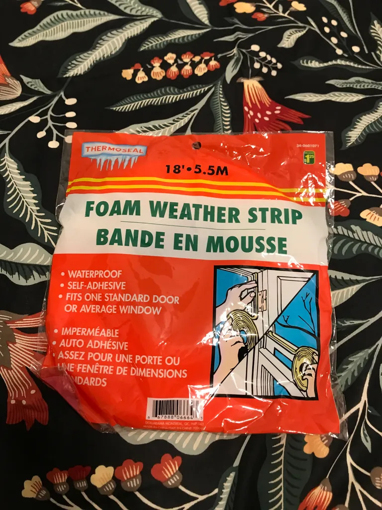 Window foam strip  photo 1