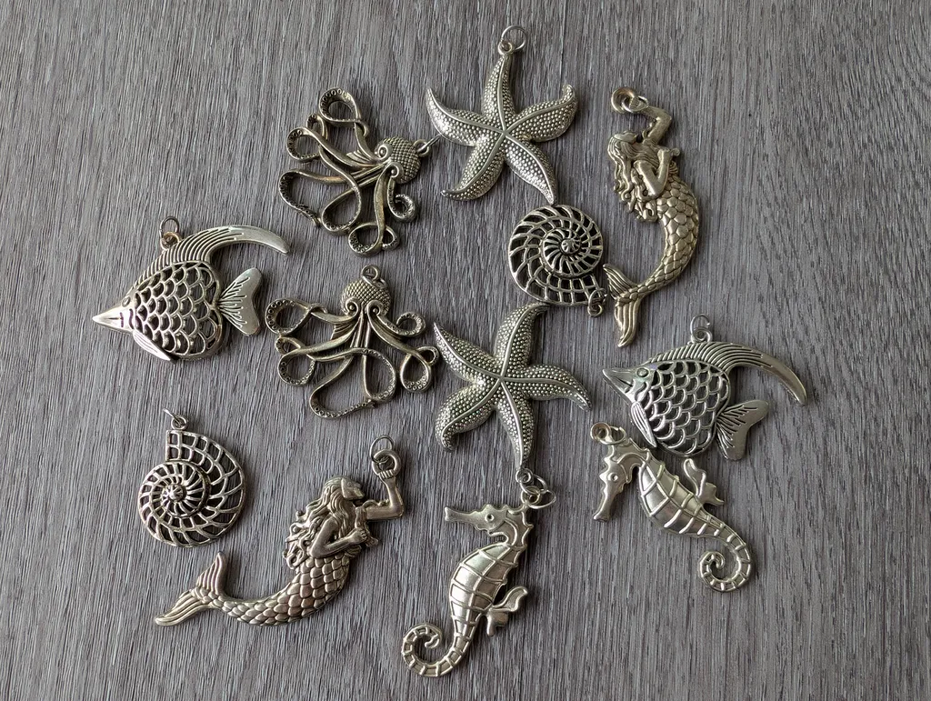 Sea trinkets photo 1