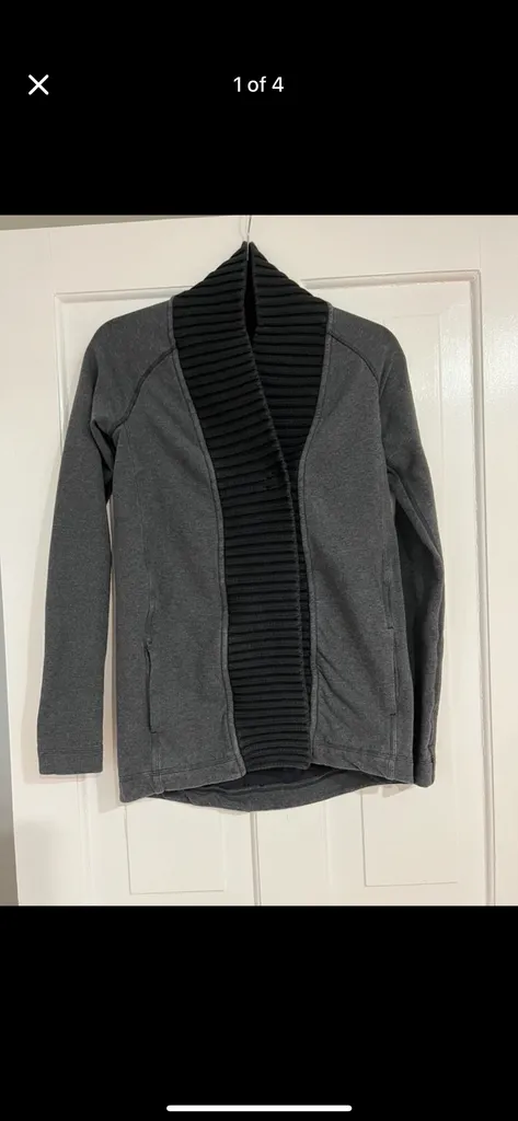 Lululemon Sweater, Small photo 1