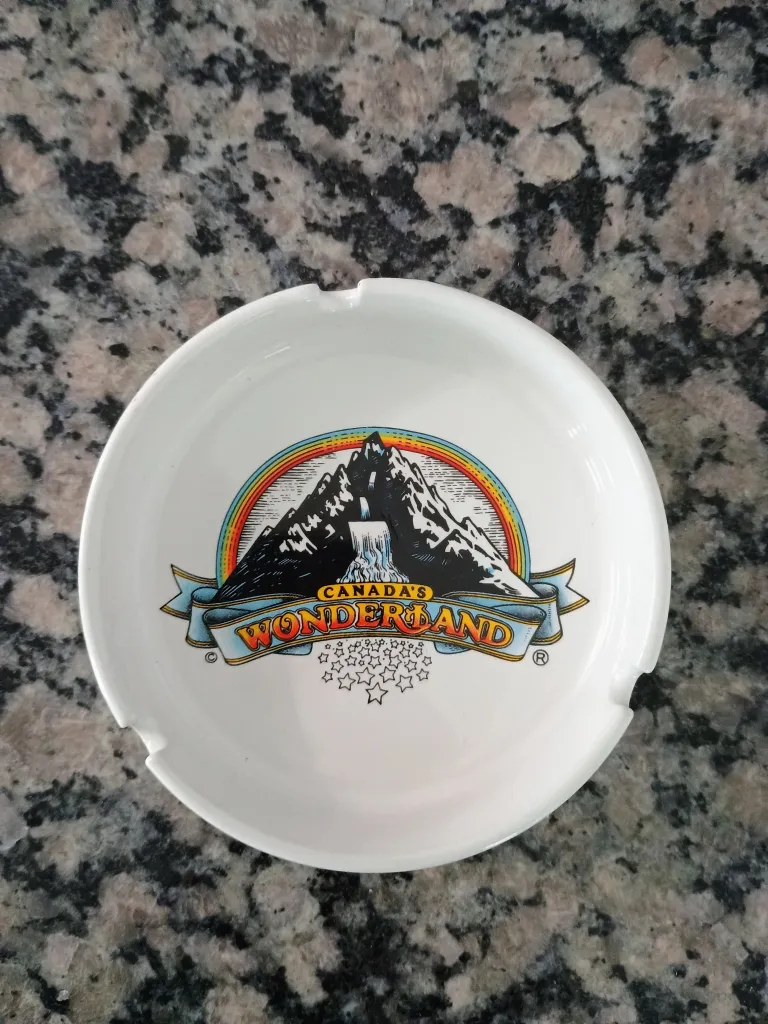 Canadas Wonderland Ashtray photo 1