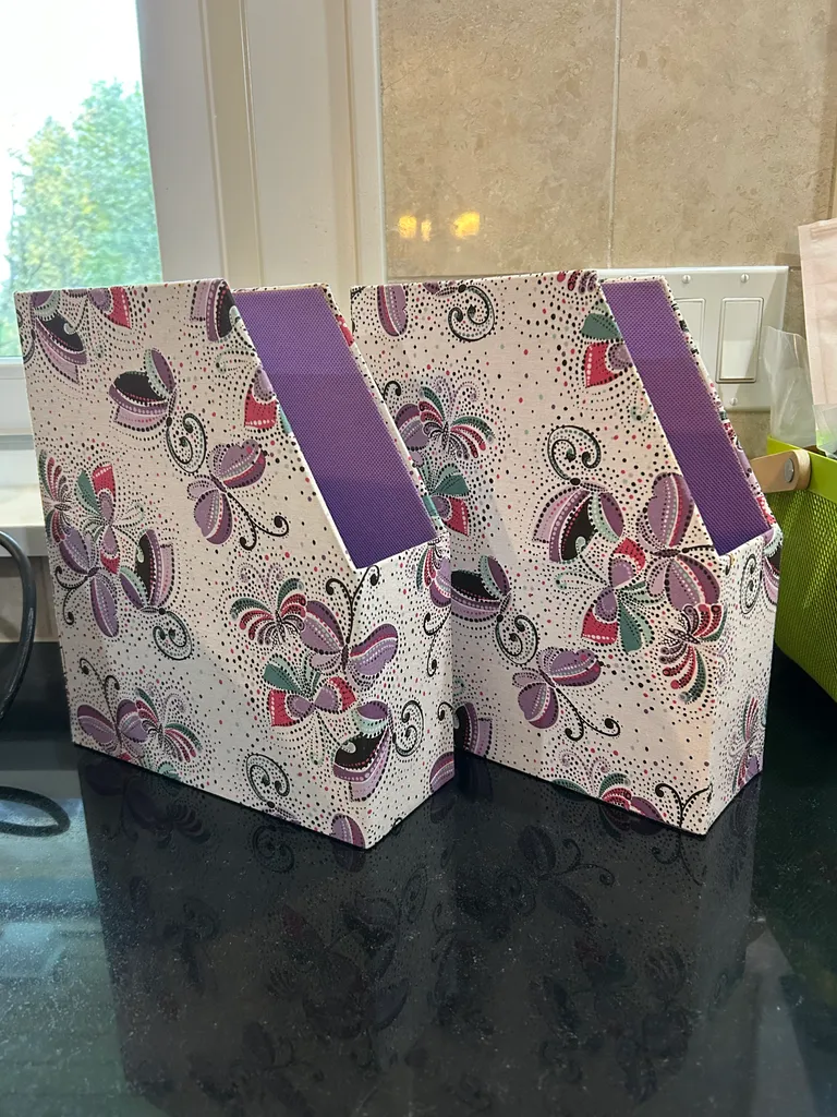 Paper holders / magazine holders photo 1