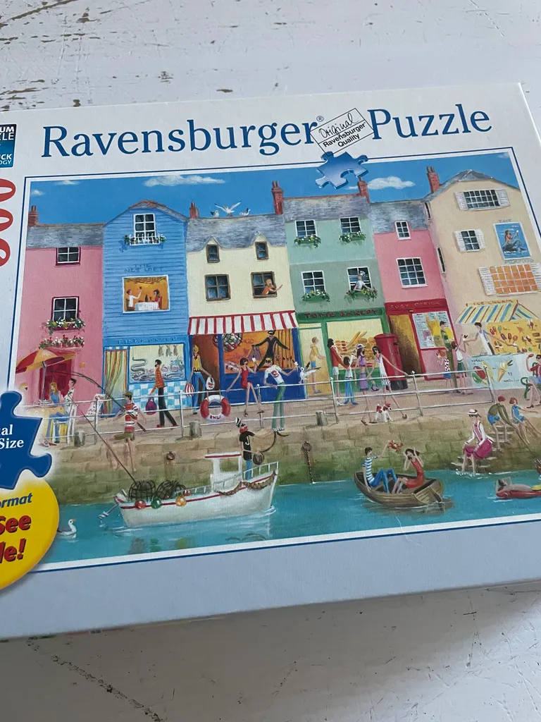 Ravensburger 300 piece puzzle  photo 1