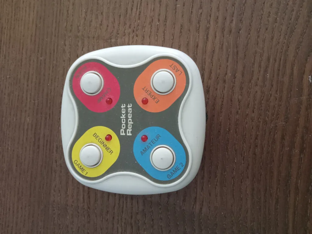 Pocket Repeat Pattern Game photo 1