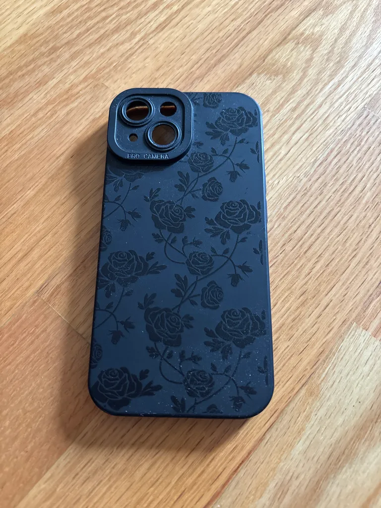Rose iPhone 15 case  photo 1
