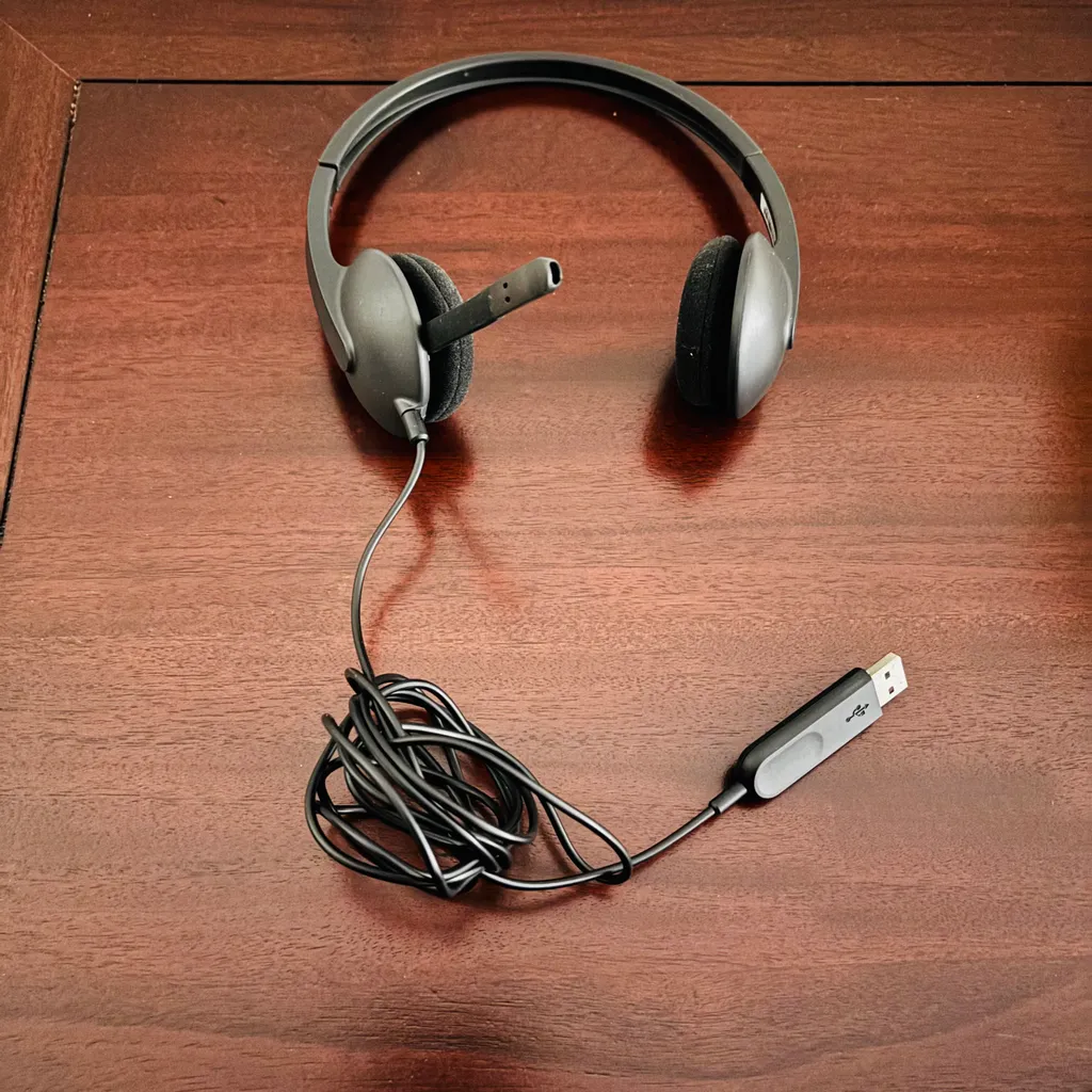 New Logitech USB Headset  photo 1