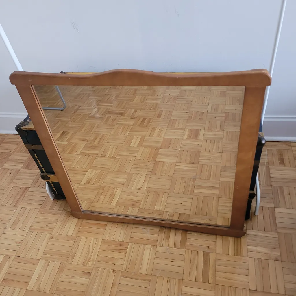 Vintage Wood-Framed Mirror (H3Z) photo 1