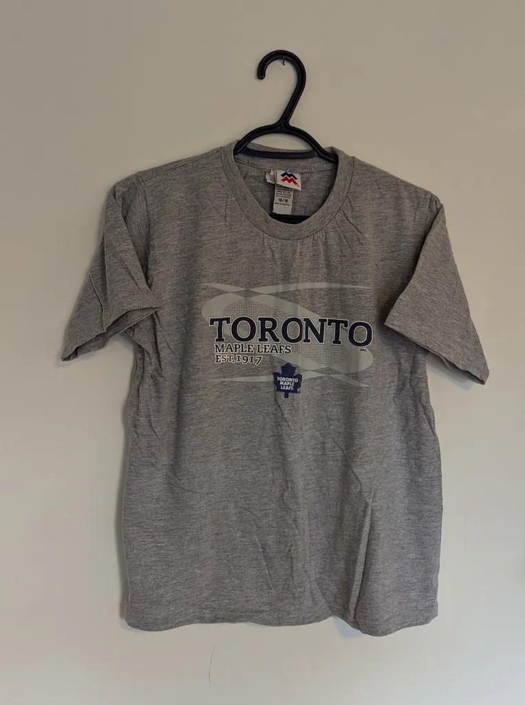 Toronto Maple Leafs T-Shirt - Youth Size 16/18 photo 1