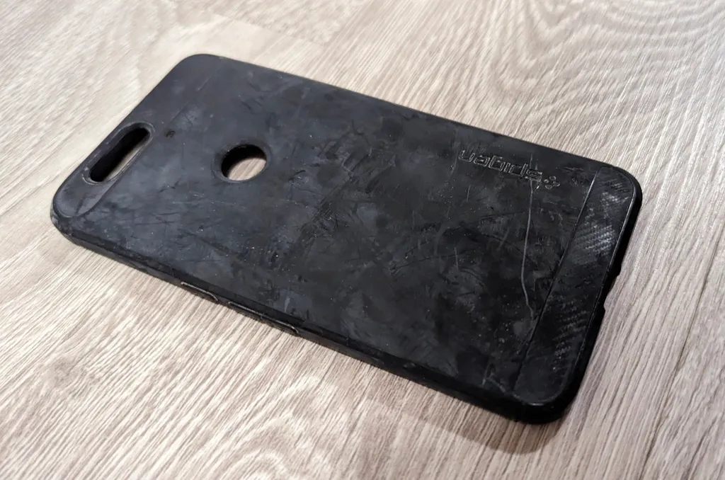 Spigen Phone Case photo 1