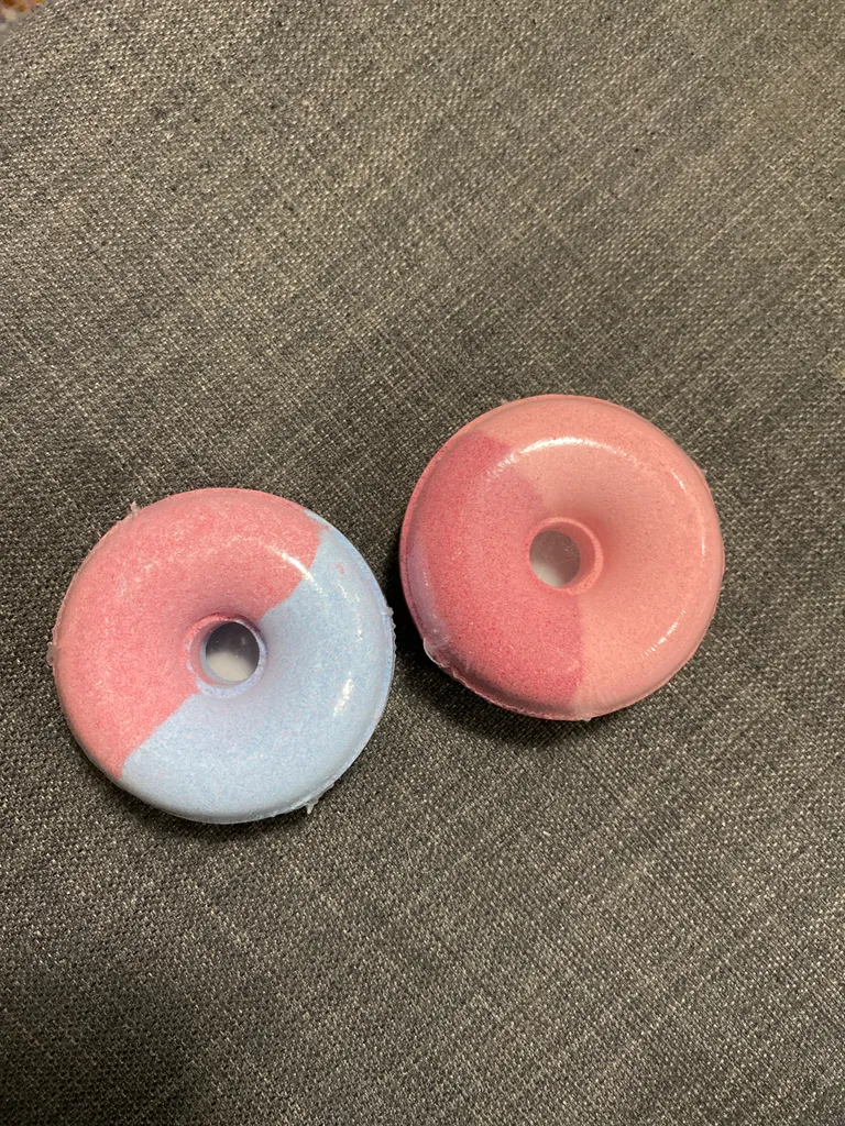 Doughnut bath bombs photo 1