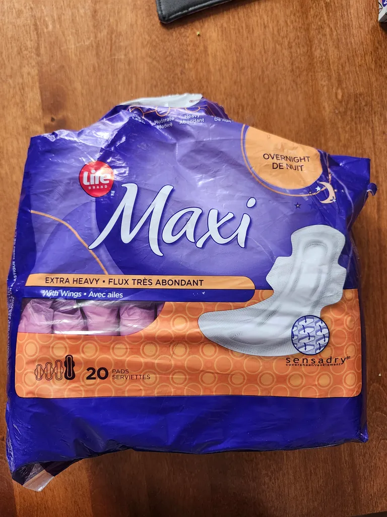Traded-12 Maxi overnight pads. photo 1