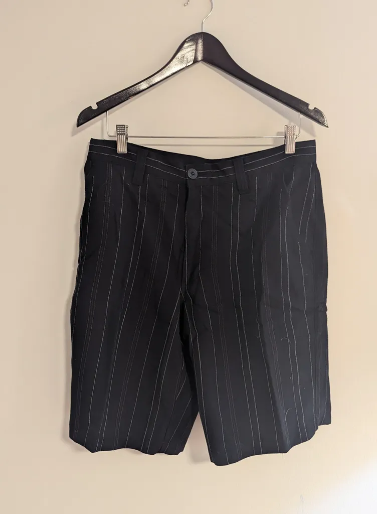 Nevada Black and White Striped Shorts - Men's Size 32 photo 1