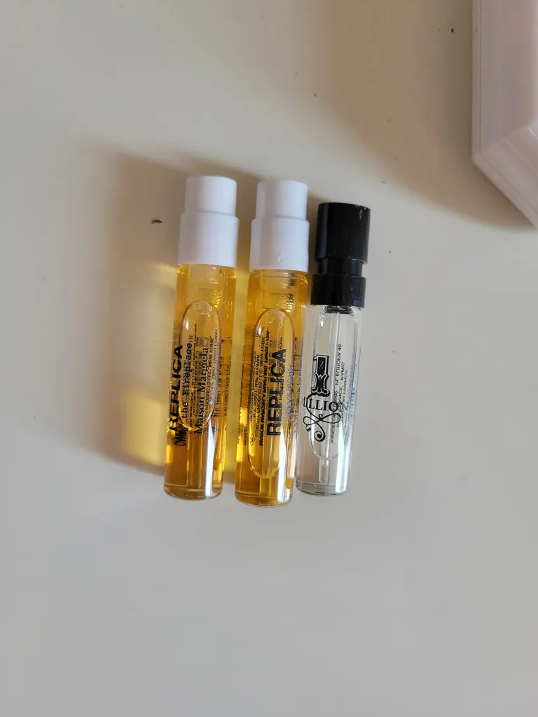 Mini Perfumes photo 1