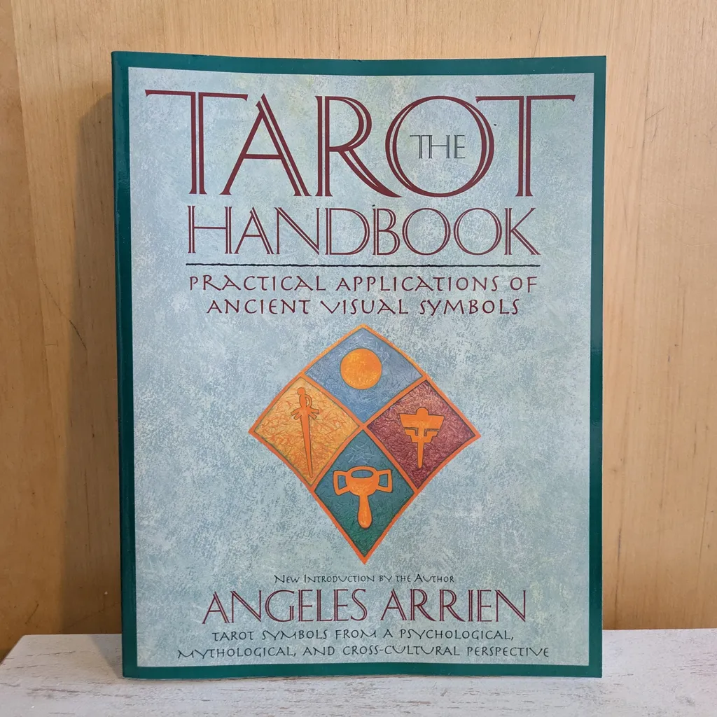 tarot book 🃏📘 photo 1