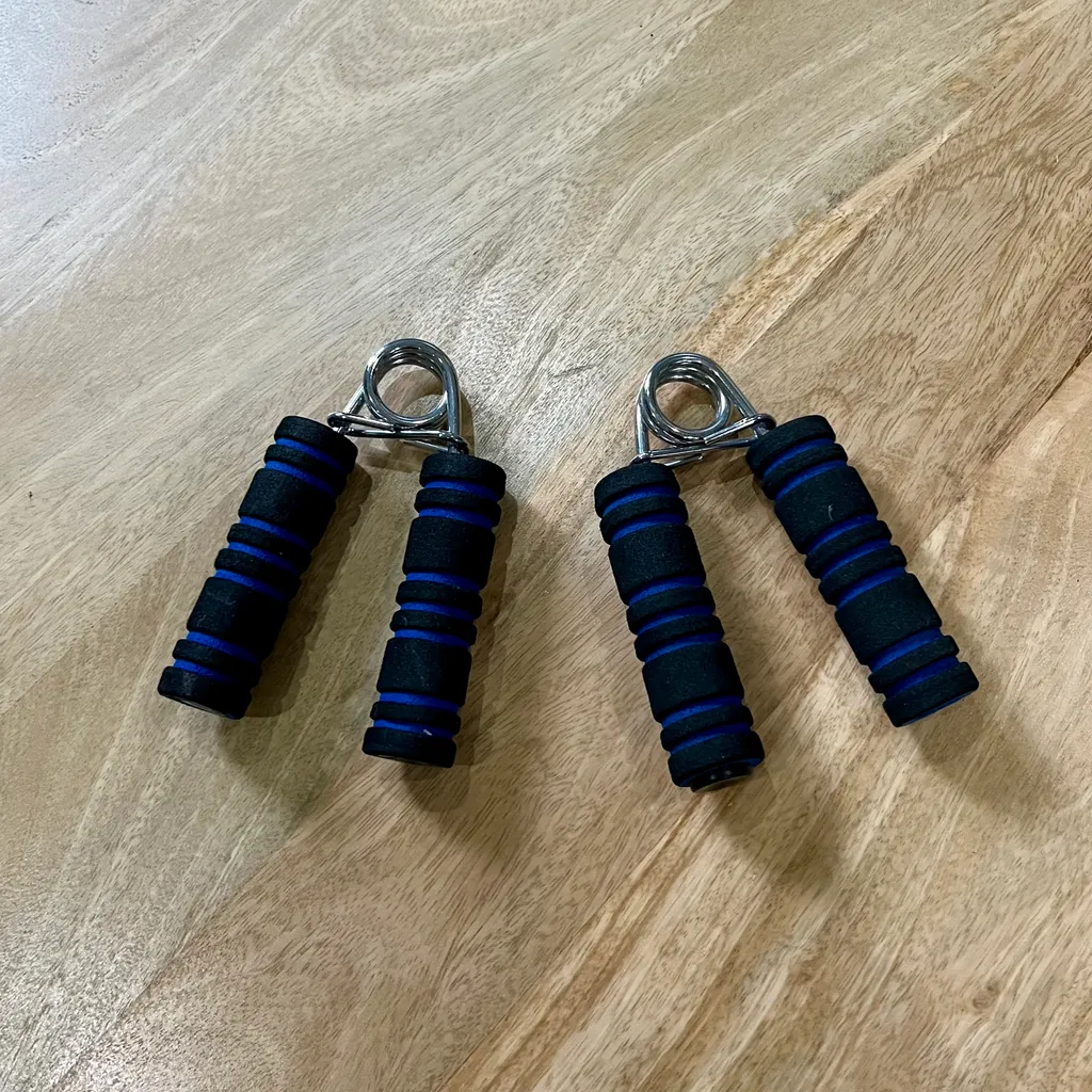 Grip strengtheners  photo 1