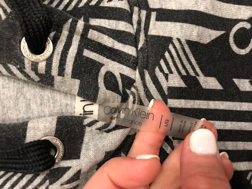 L Calvin Klein Hoodie photo 1