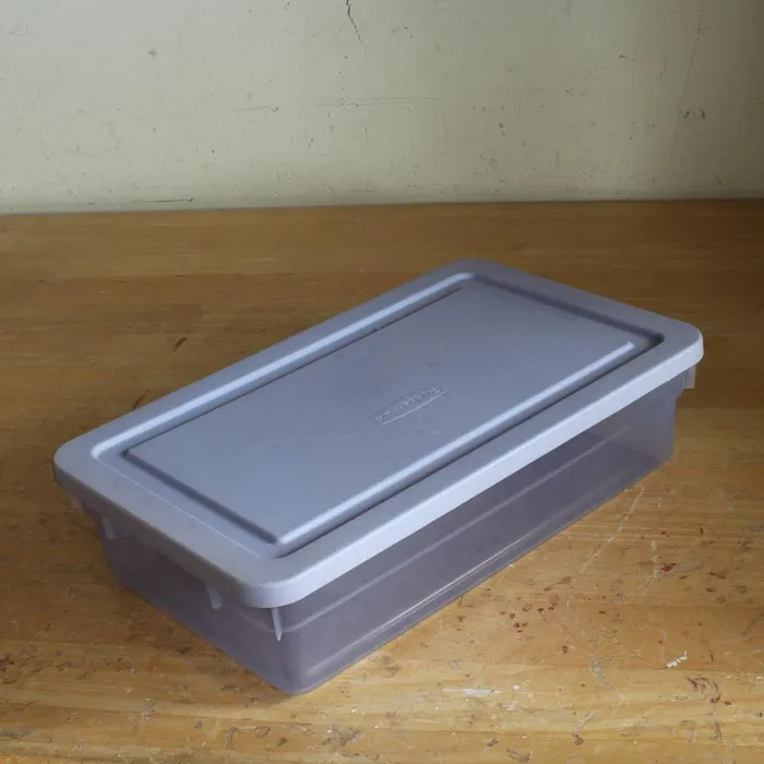 Plastic container photo 1