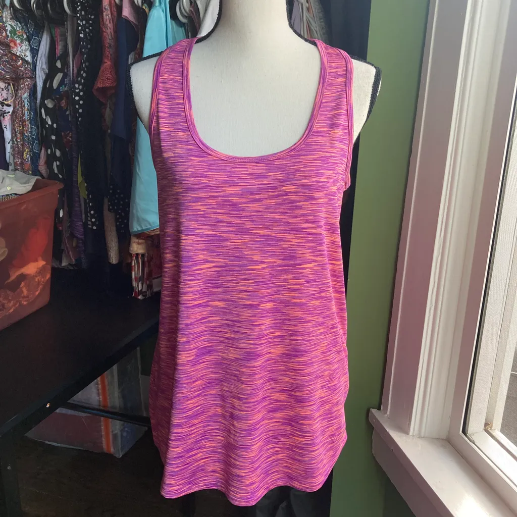 Womans tank top size XL photo 1