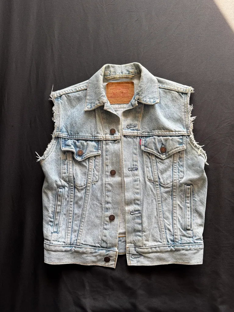 Vintage Women's Levi's Denim Vest / Medium photo 1