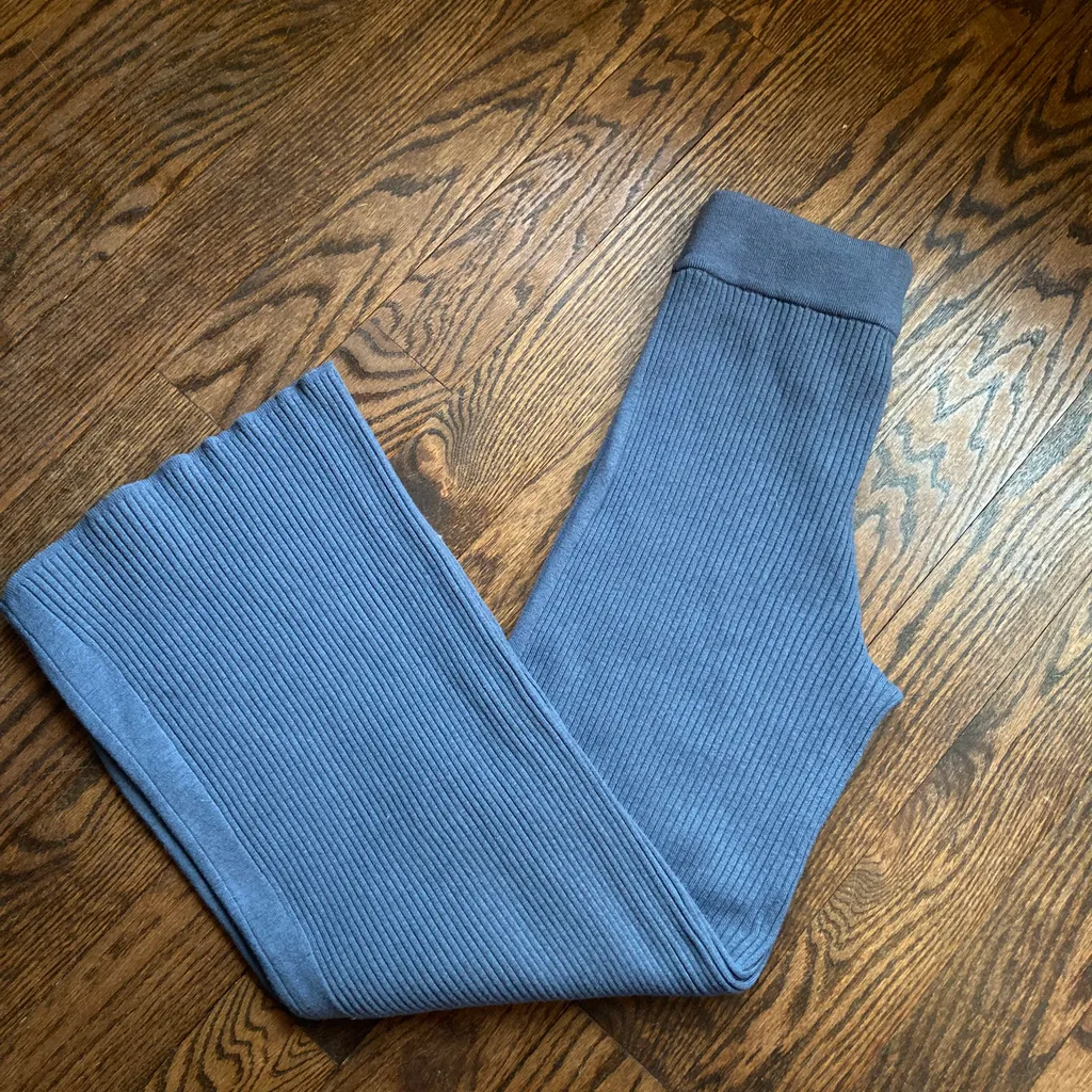 ARIE RIBBED LEGGINGS MEDIUM photo 1