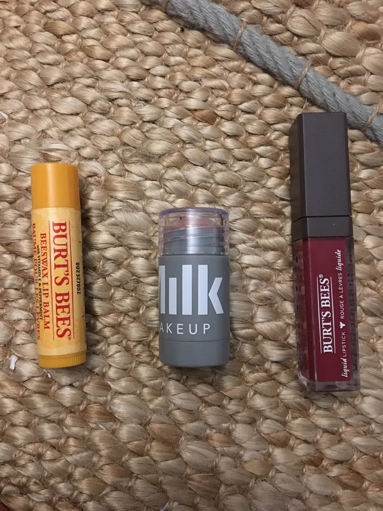 Free misc cosmetics photo 1