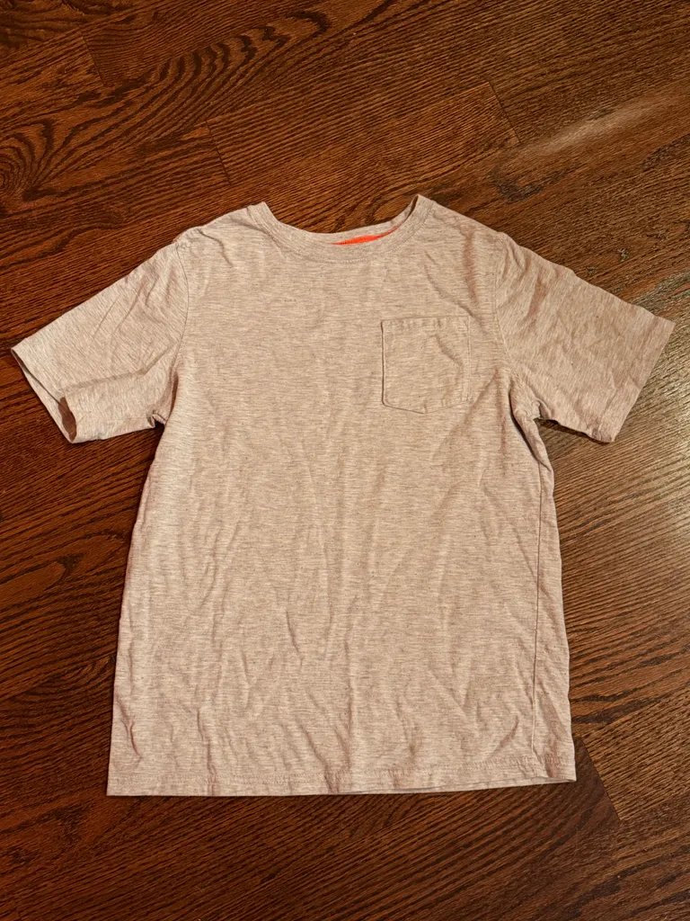 George boys t-shirt size -Fits 10/12 photo 1