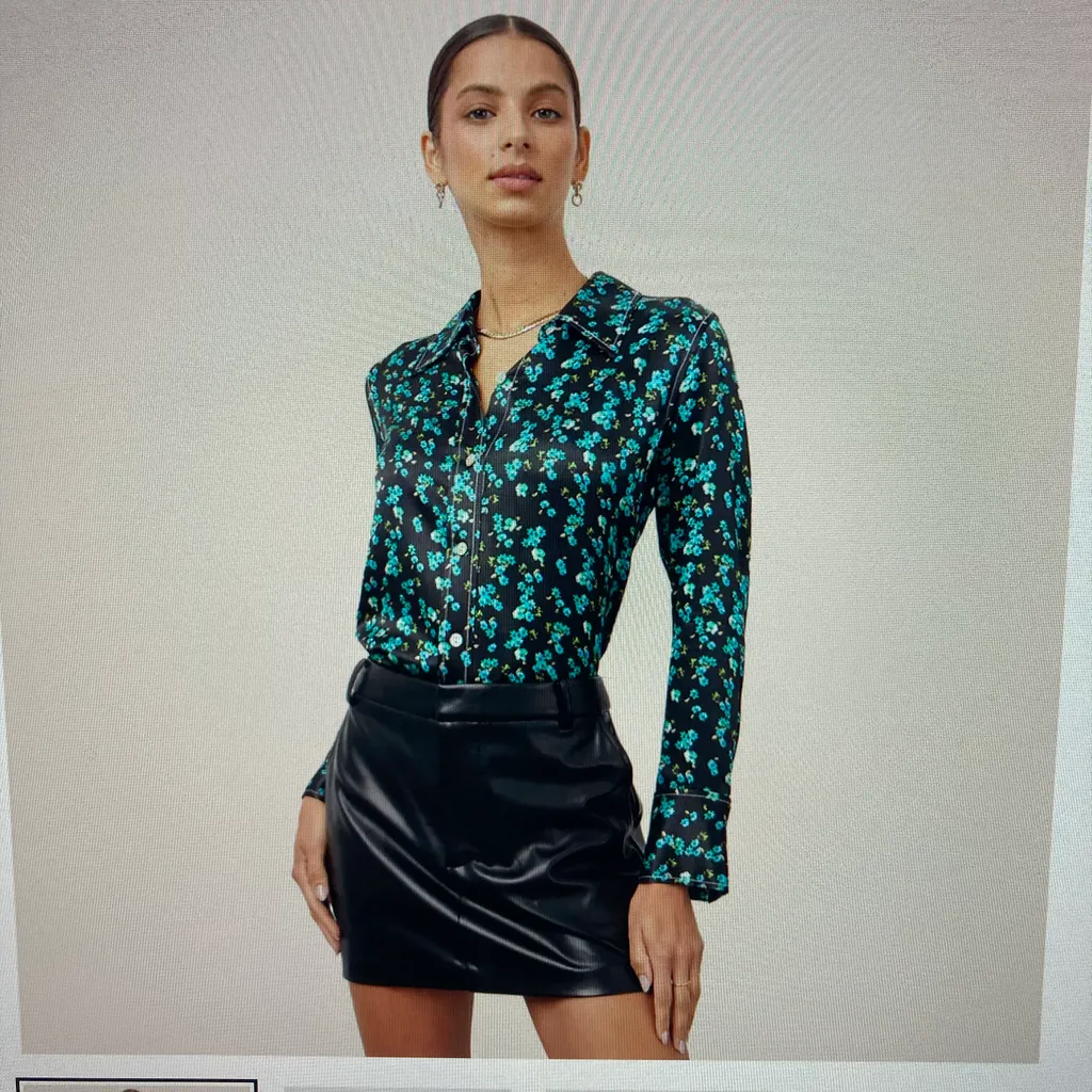 RAILS FLORAL BUTTON DOWN SHIRT SIZE Large photo 1