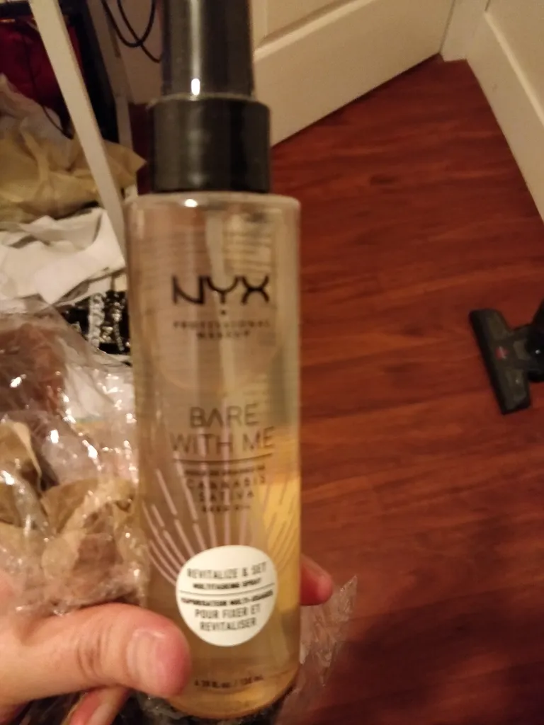 NYX Bare with me photo 1